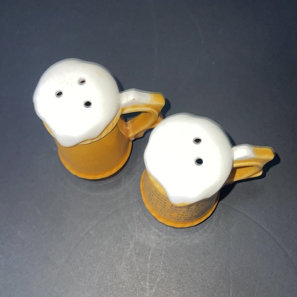 Beer Mug Salt & Pepper Shakers Vintage Ceramic Stein Collectible - Picture 7 of 8